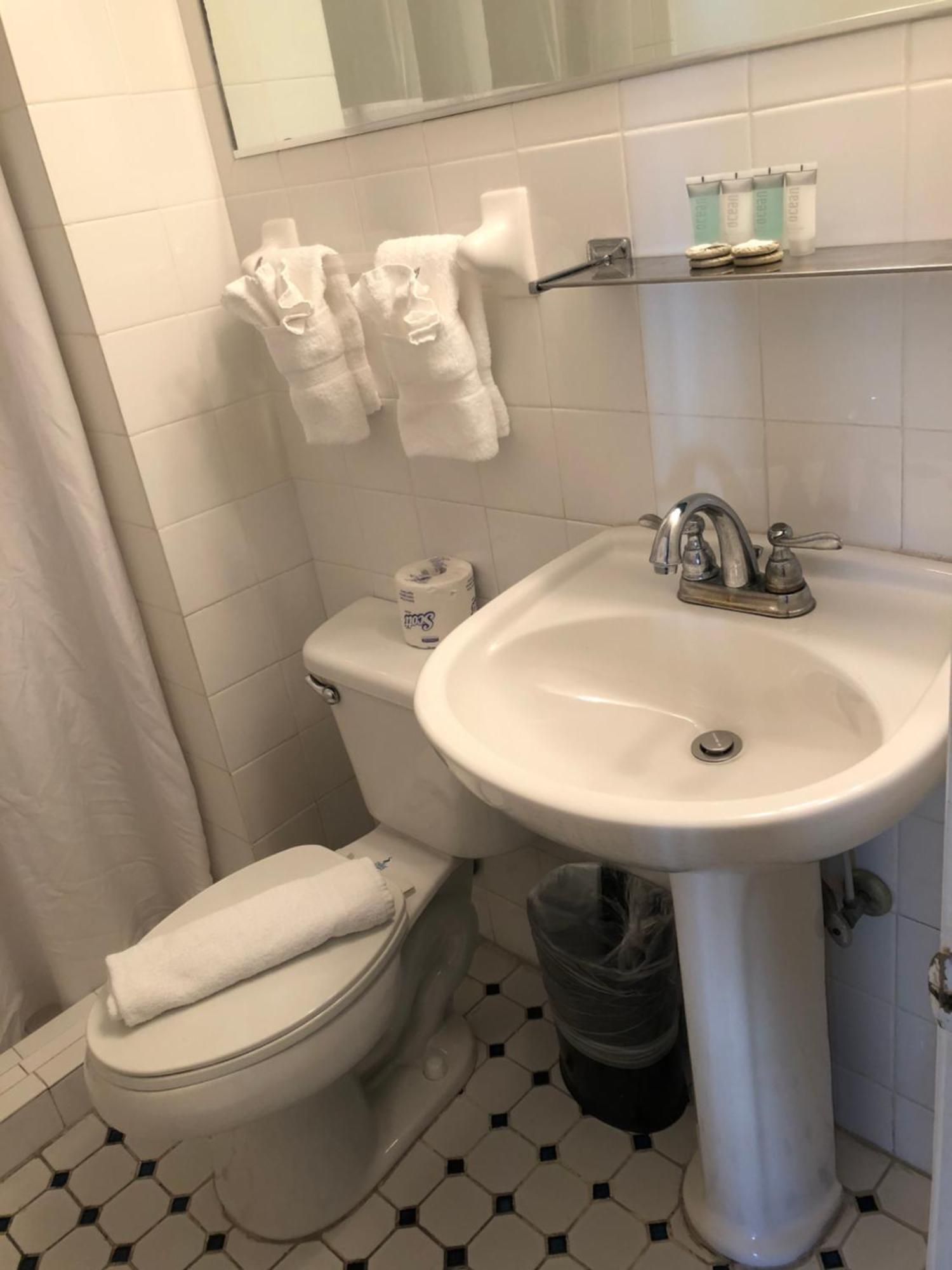 Superior Double Room Two Double Beds Kitchen