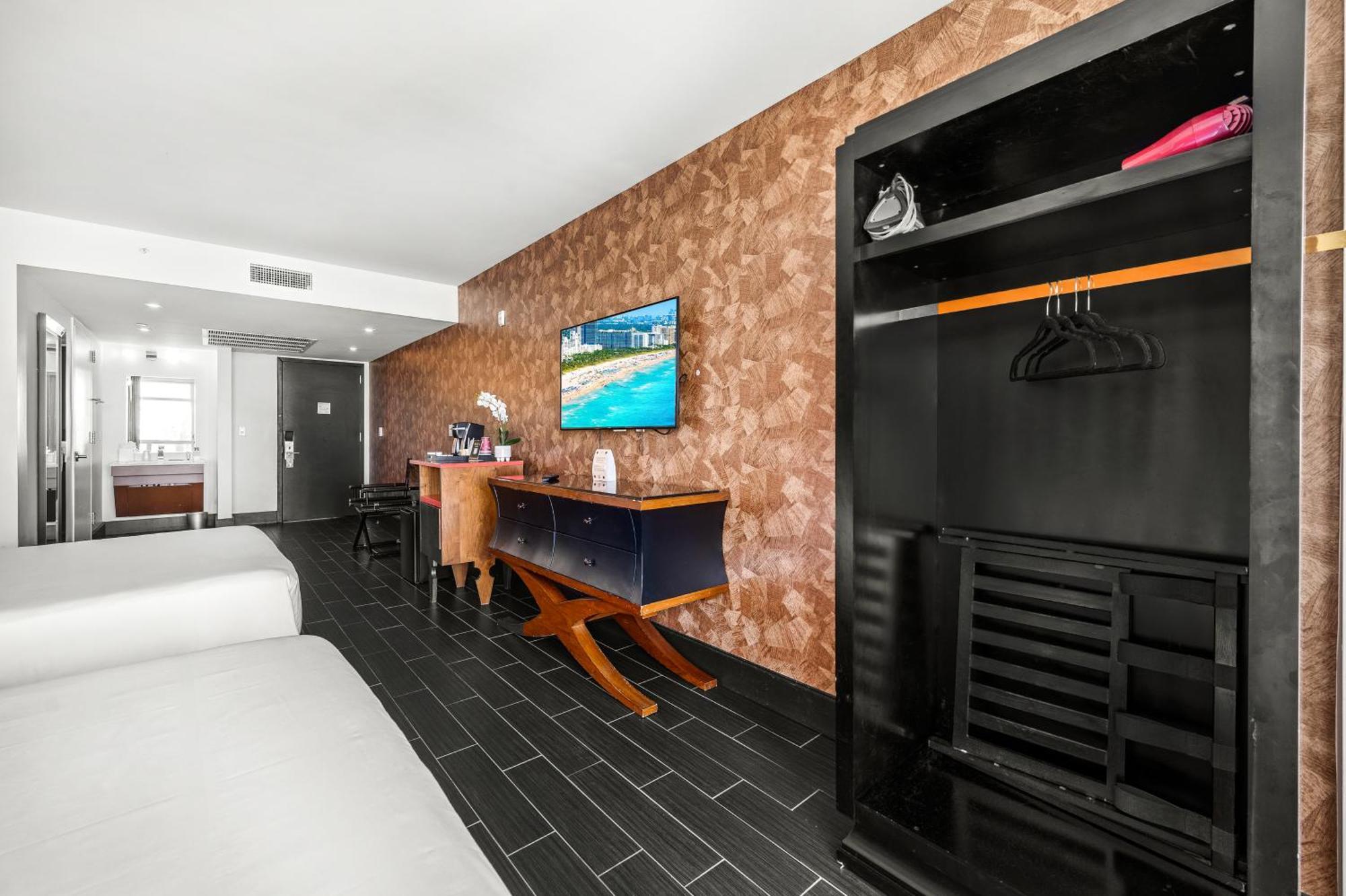 Premium 2 Bedroom 2 Bath Balcony,1448678812:JPEG