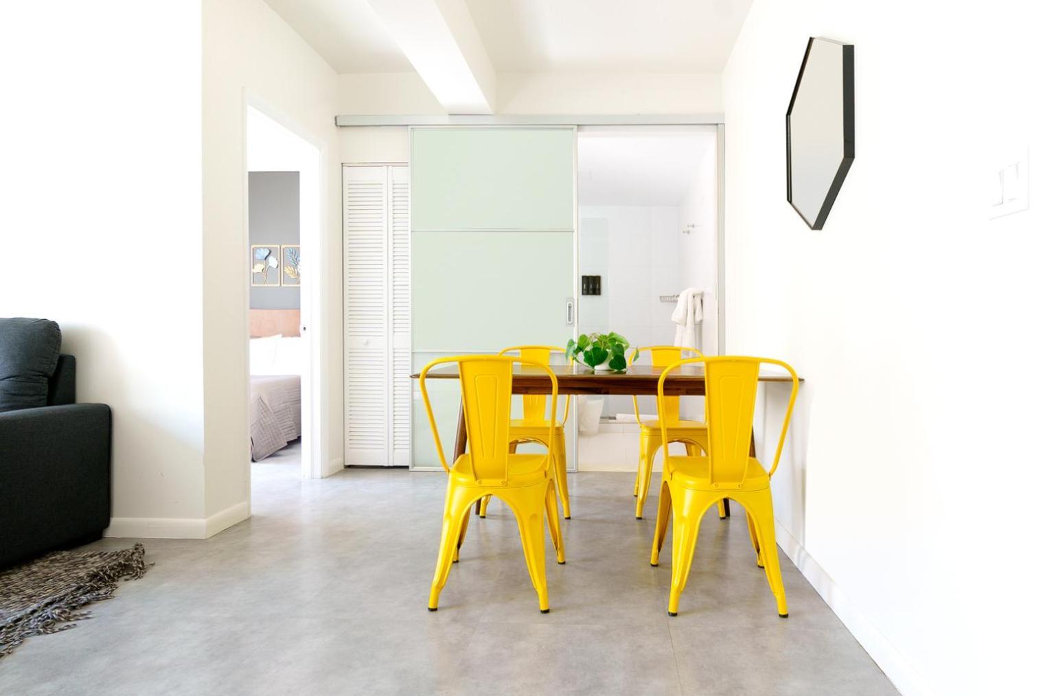 One-Bedroom Apartment,1586983531:JPEG