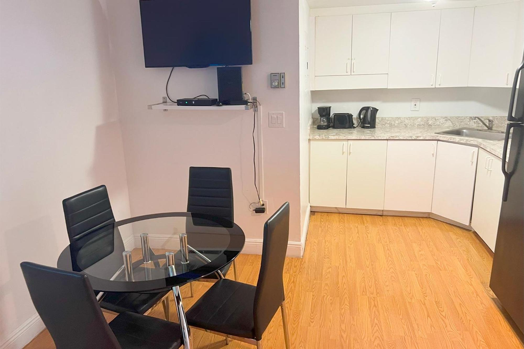 One-Bedroom Apartment