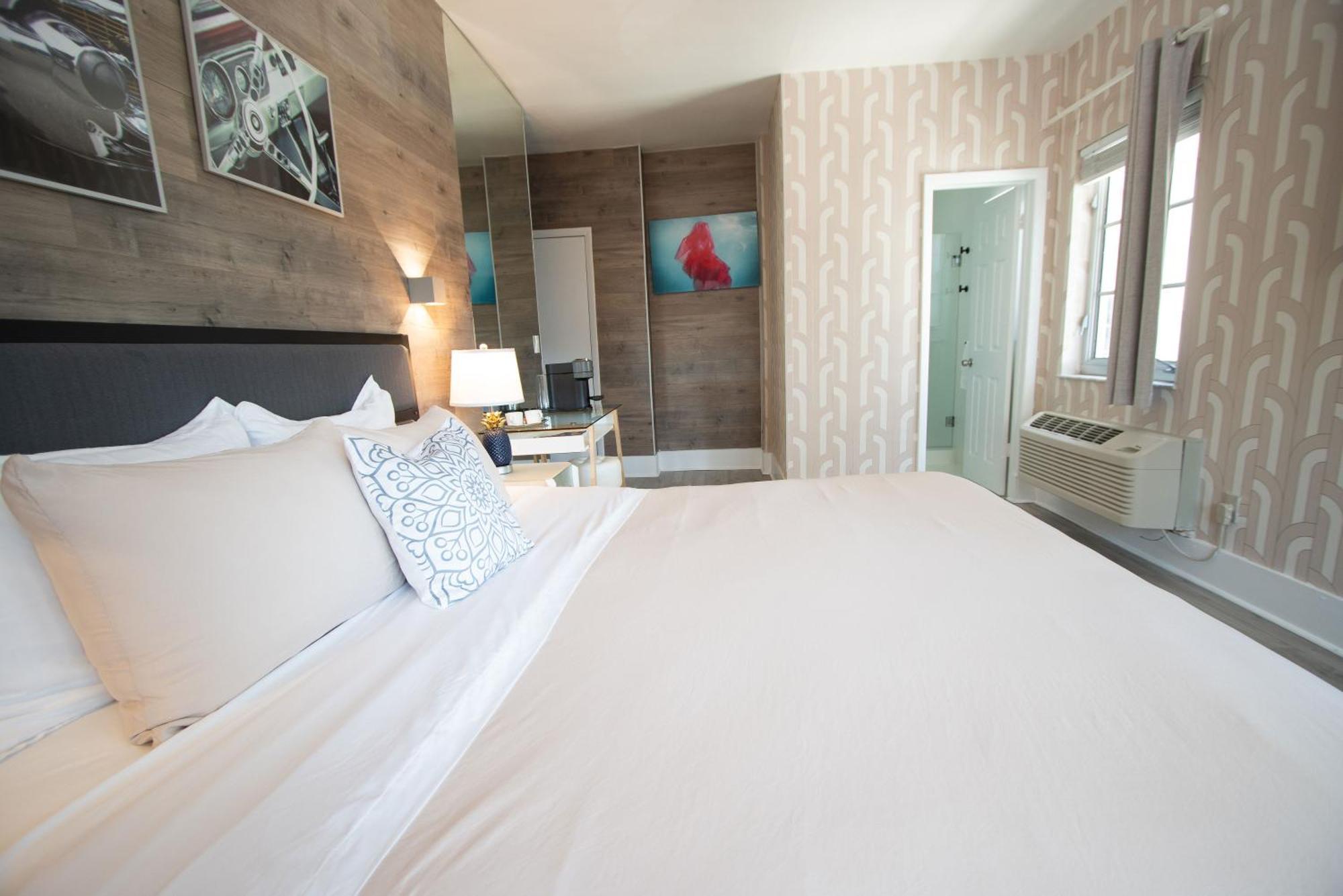 Superior King Room