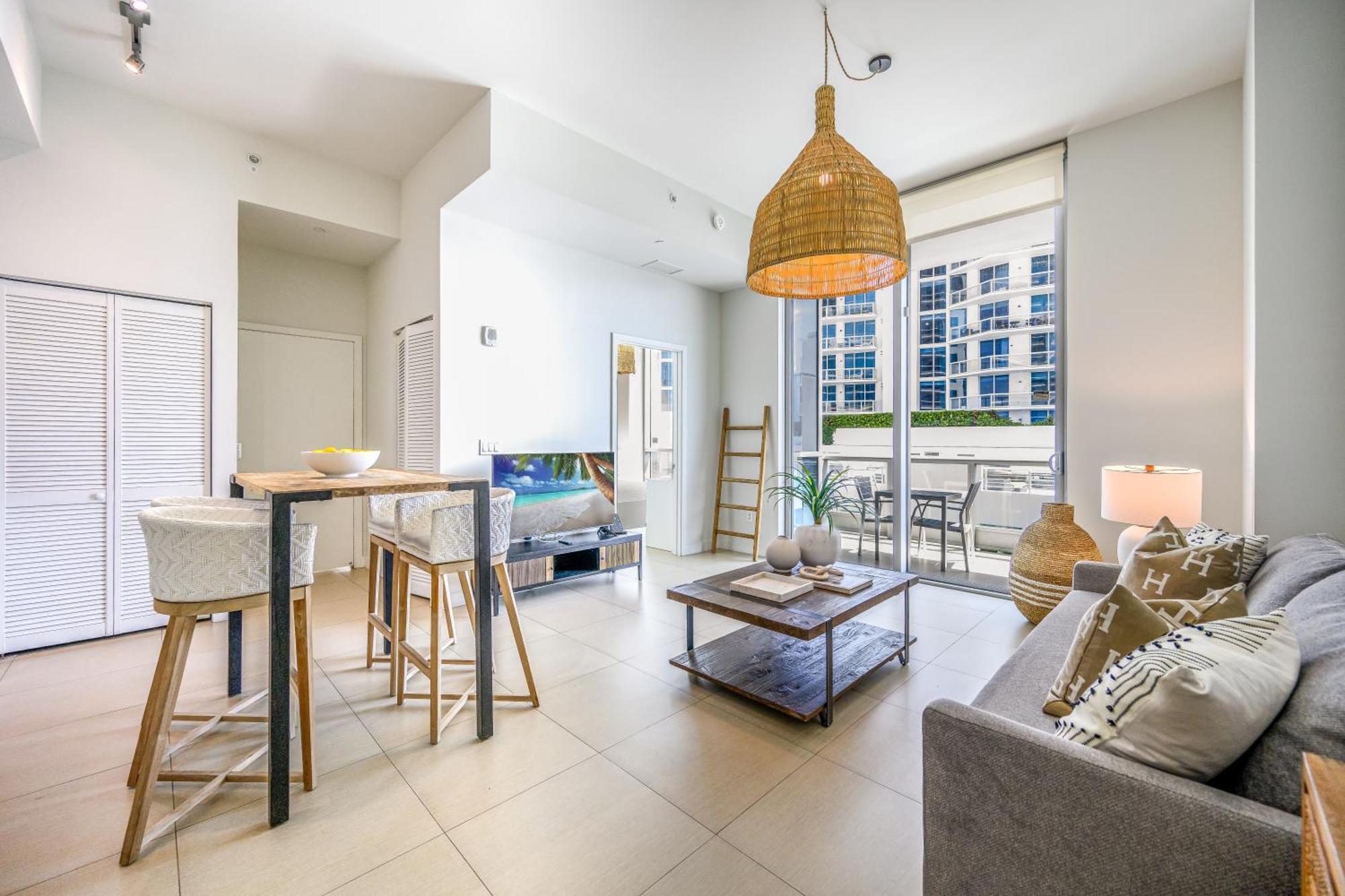 One-Bedroom Apartment Partial Sea View