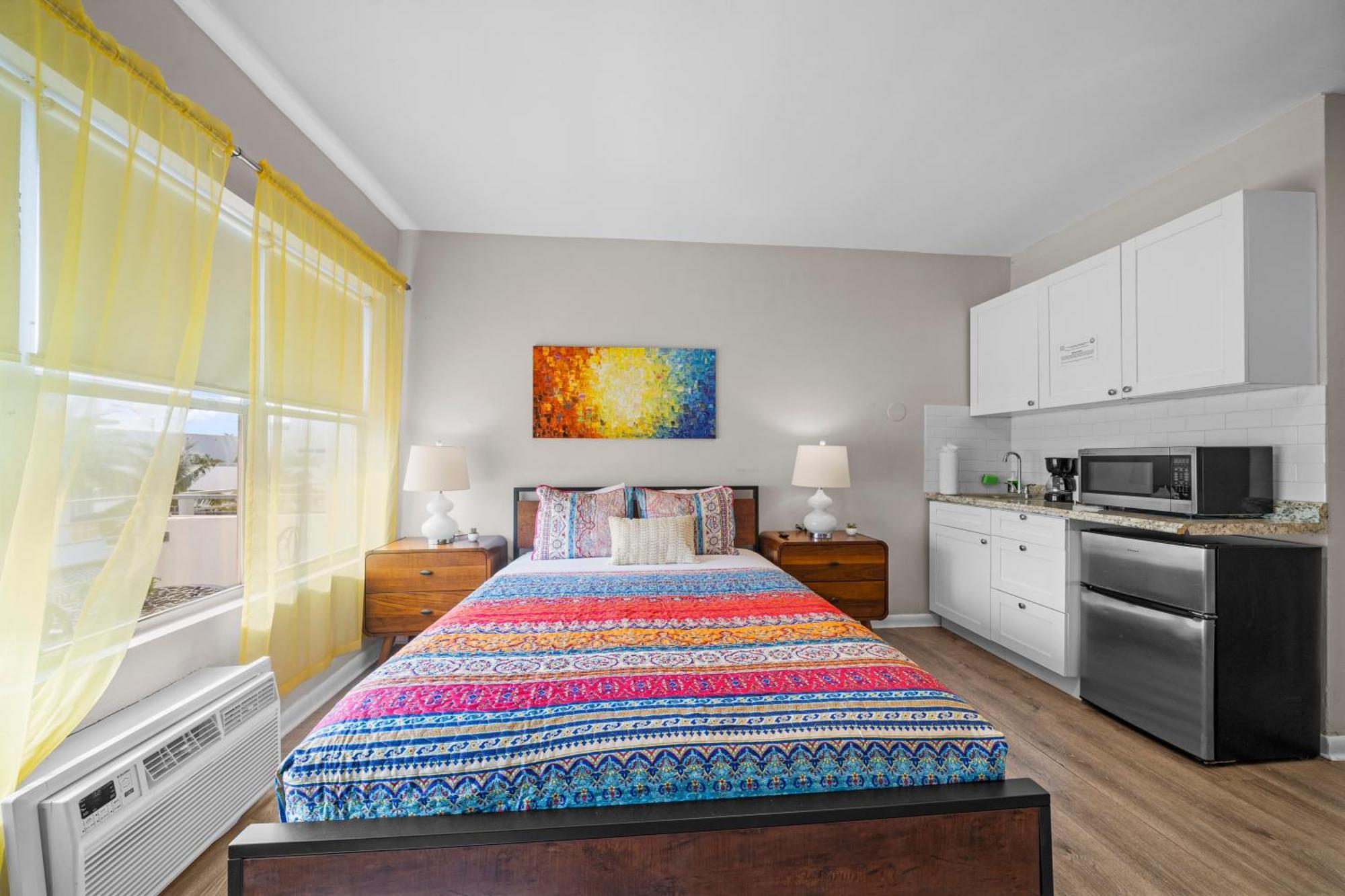 Standard Queen Studio Balcony Kitchenette