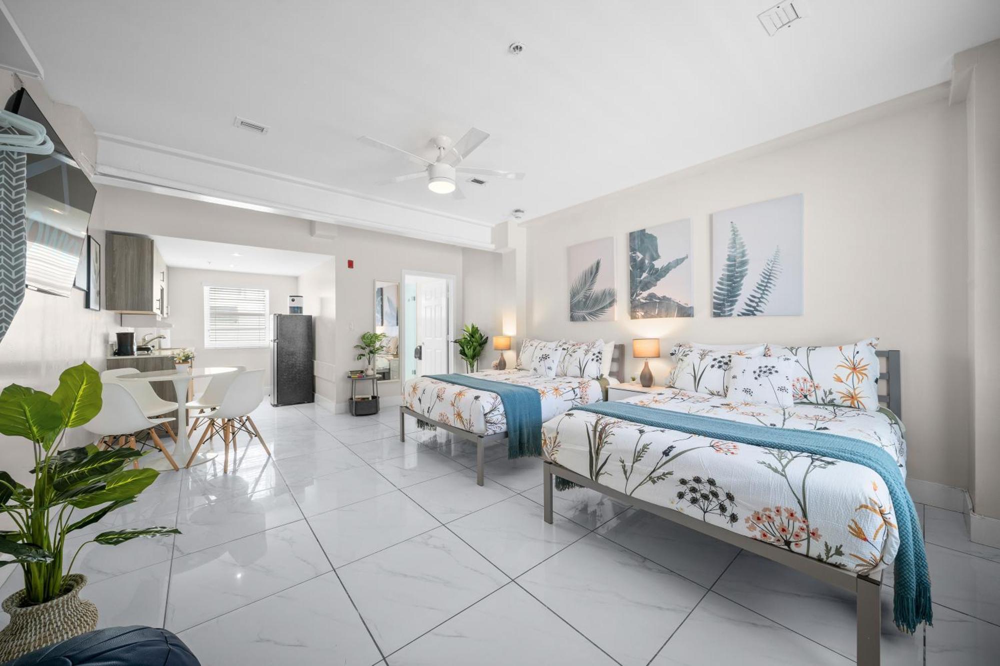 Premium Two Double Beds Studio Kitchen