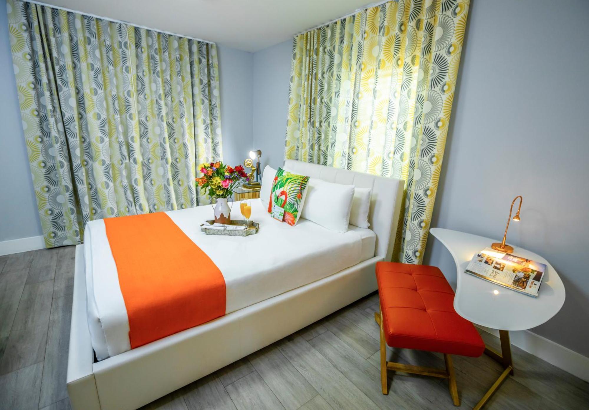One Bedroom Queen Suite