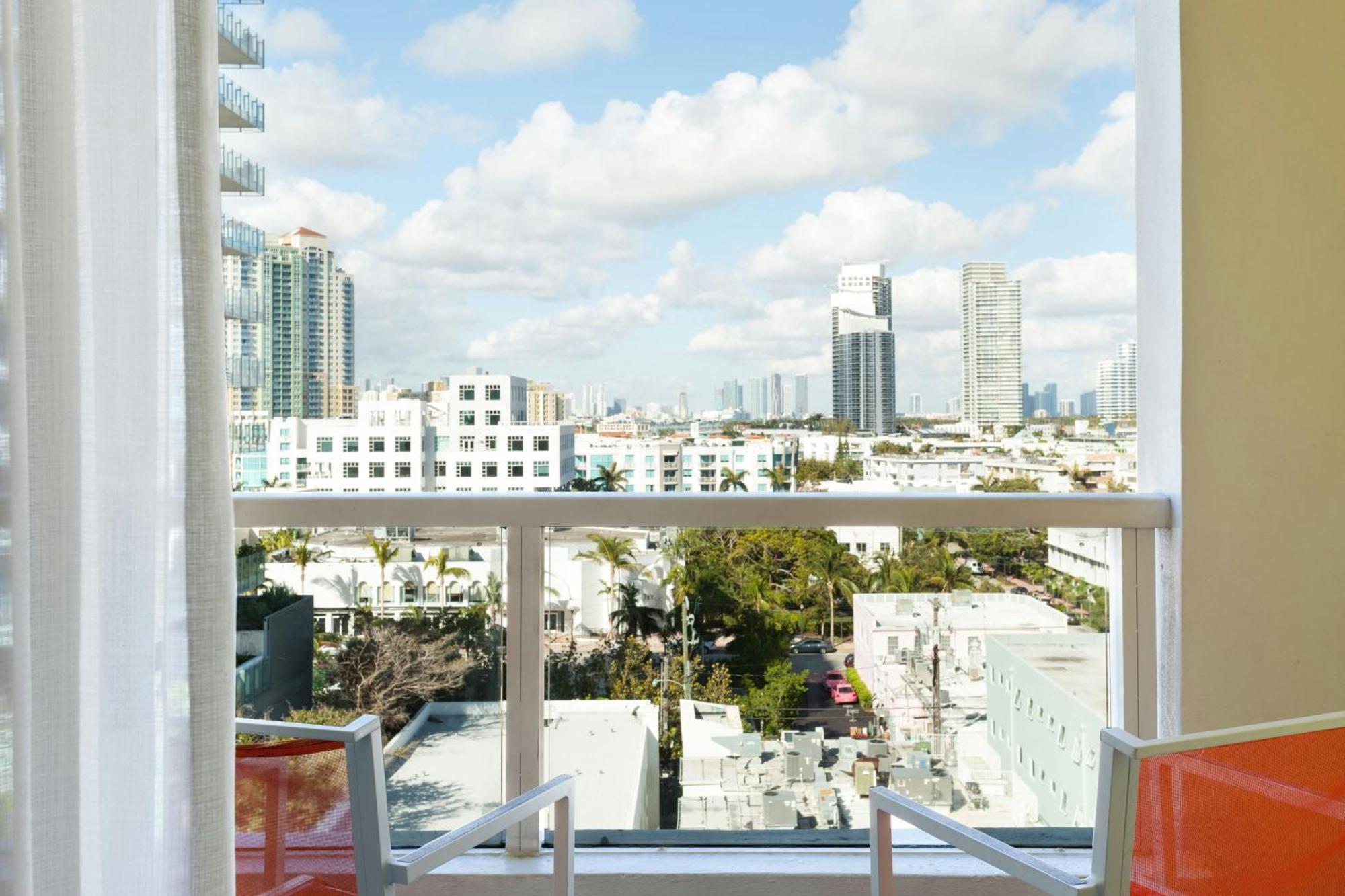 King Room with City View and Balcony,1643153796:JPEG