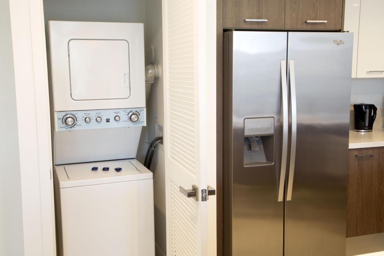 Deluxe One-Bedroom Apartment with Balcony