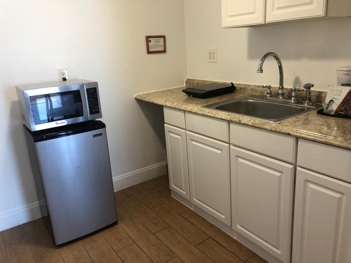 Superior Double Room Two Double Beds Kitchen
