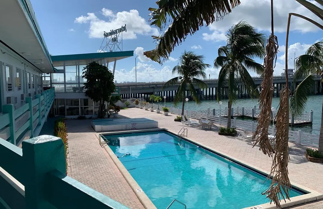 International Inn On The Bay-1