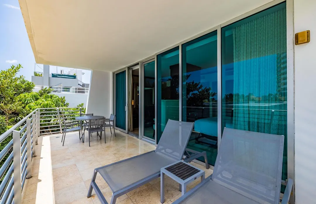 Suites Ocean Drive Hotel-1
