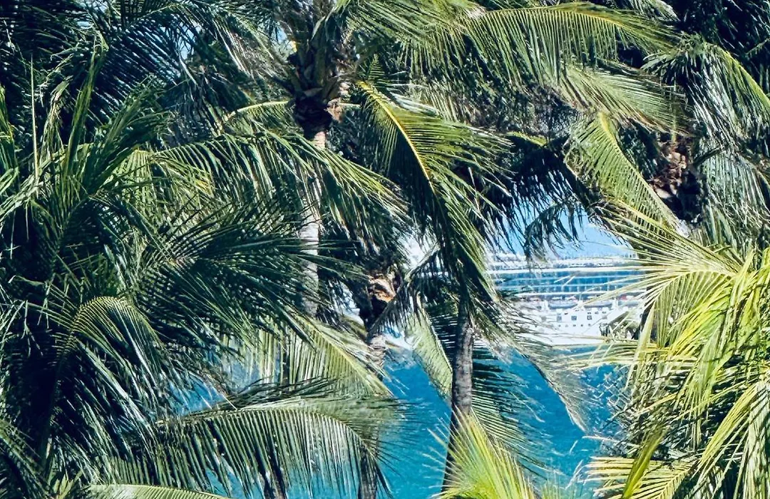 Apartment At De Soleil Hotel On Ocean Drive-1