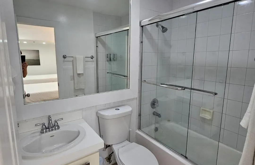 Castle Beach Club Apartments-1