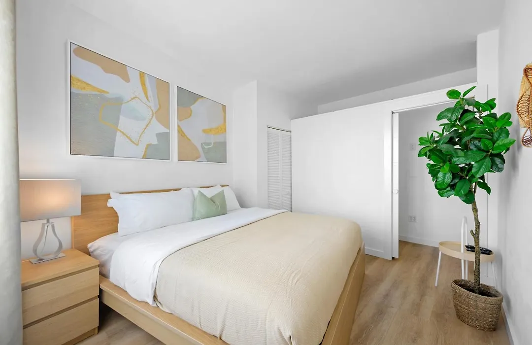 Barbizon On Ocean Drive Apartments-1