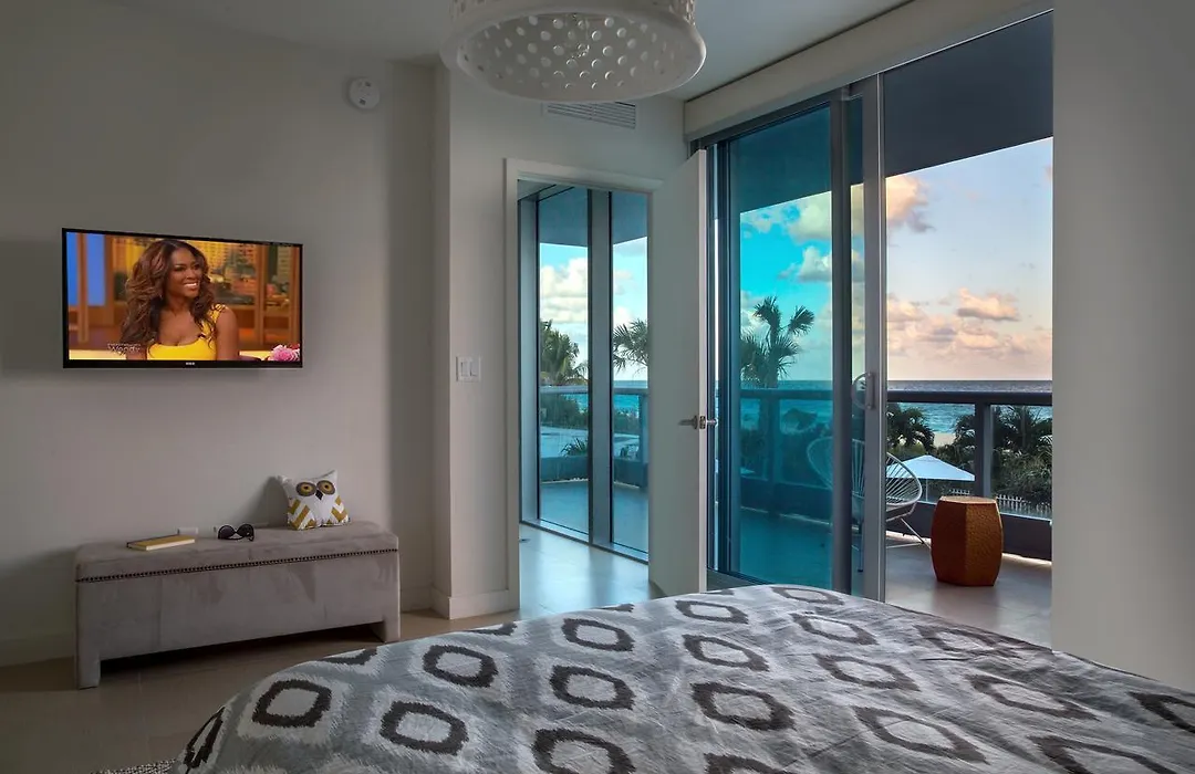 Cote D'Azur Ocean Apartments Miami Beach-1