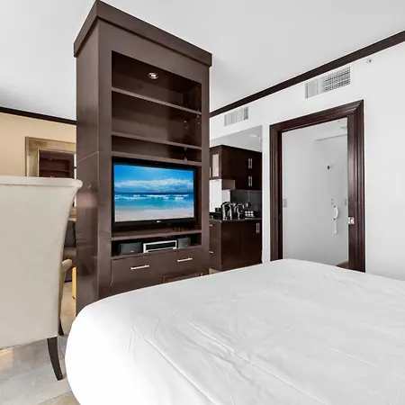 Suites Ocean Drive Hotel-3