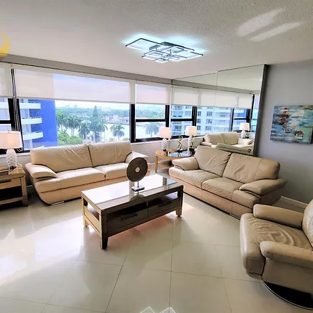 Deluxe Beach Resort - Hora Rentals-3