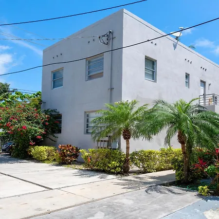 Sunny Days Apartments-3