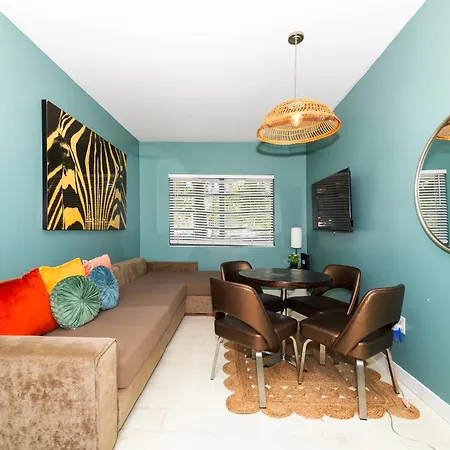 Sunny Days Apartments-2