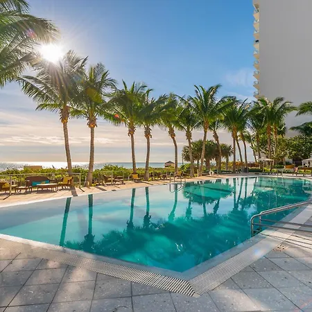1 Bedroom Private Residence At Carillon Miami Resort -911-2