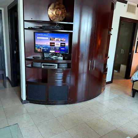 Apartment At De Soleil Hotel On Ocean Drive-2