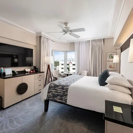 The Palms Hotel & Spa-2