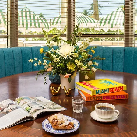Hotel Trouvail Miami Beach-3