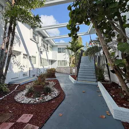 Bay Harbor Boutique Vacation Rental-3