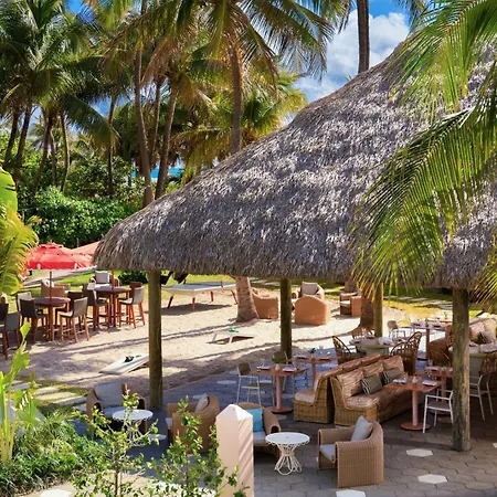 Kimpton Surfcomber Hotel By Ihg-3